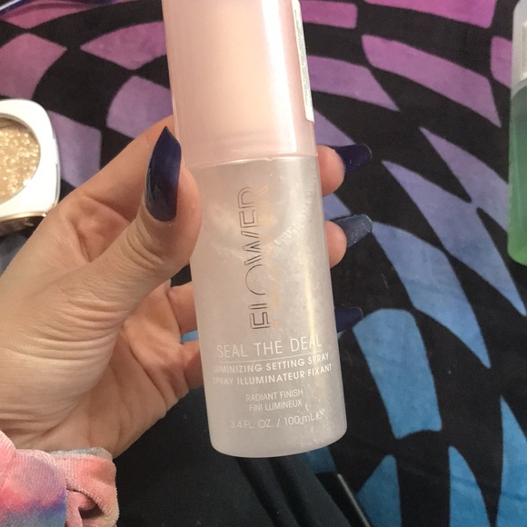 ✨🆕BNIP!Flower By Drew Barrymore Makeup & Skincare Set✨ - Picture 14 of 16